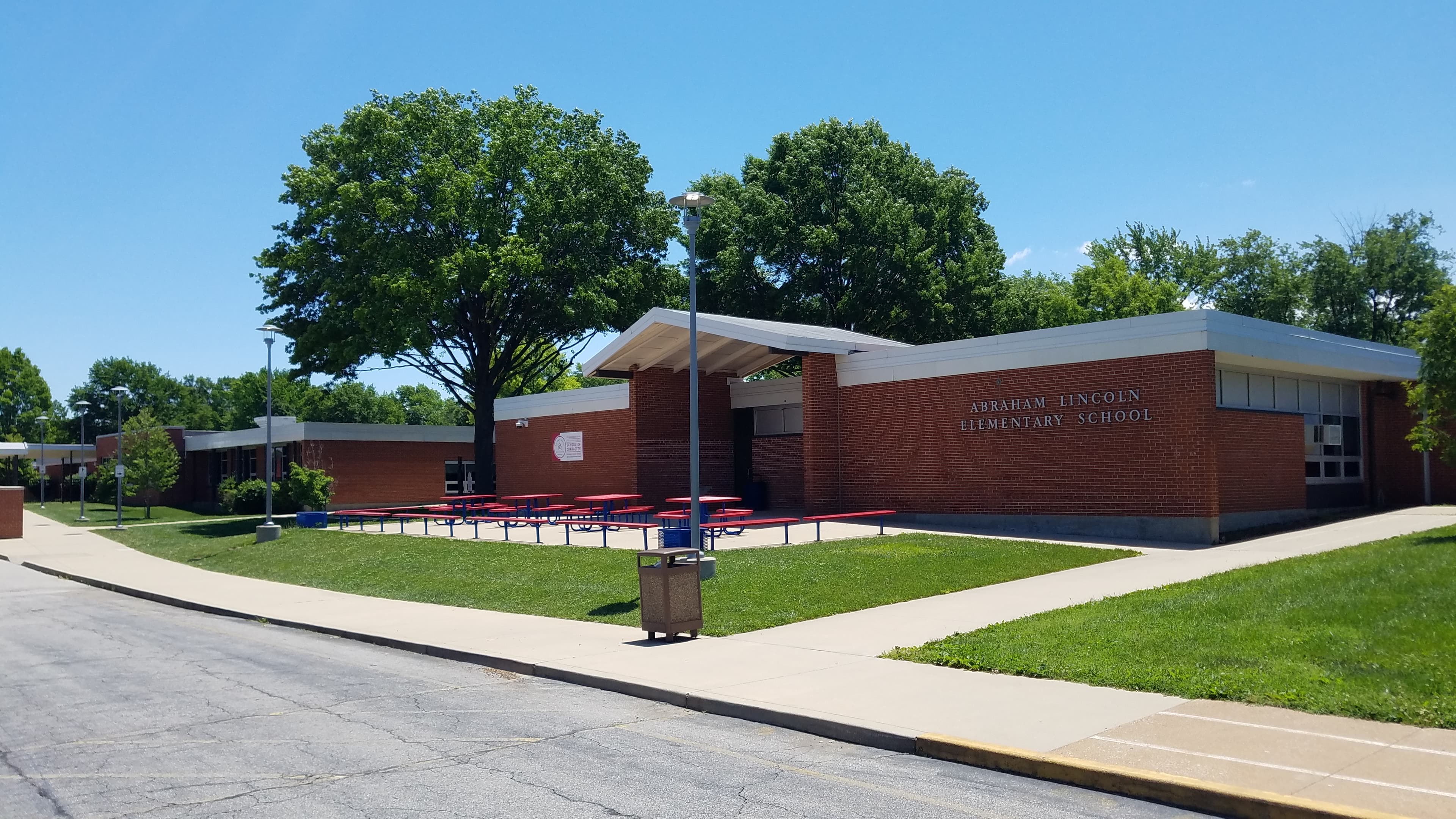 Abraham Lincoln Elementary School