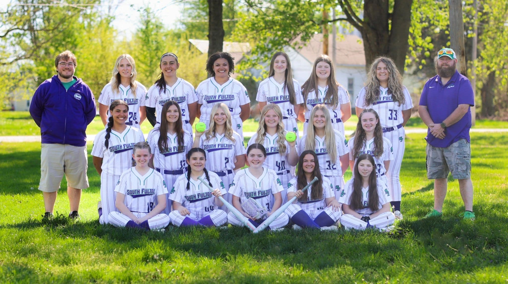 //img1.wsimg.com/isteam/ip/0c1e16eb-0896-43d0-bb0d-61c6bedcc6d9/softball.jpg/:/rs=w:1300,h:800