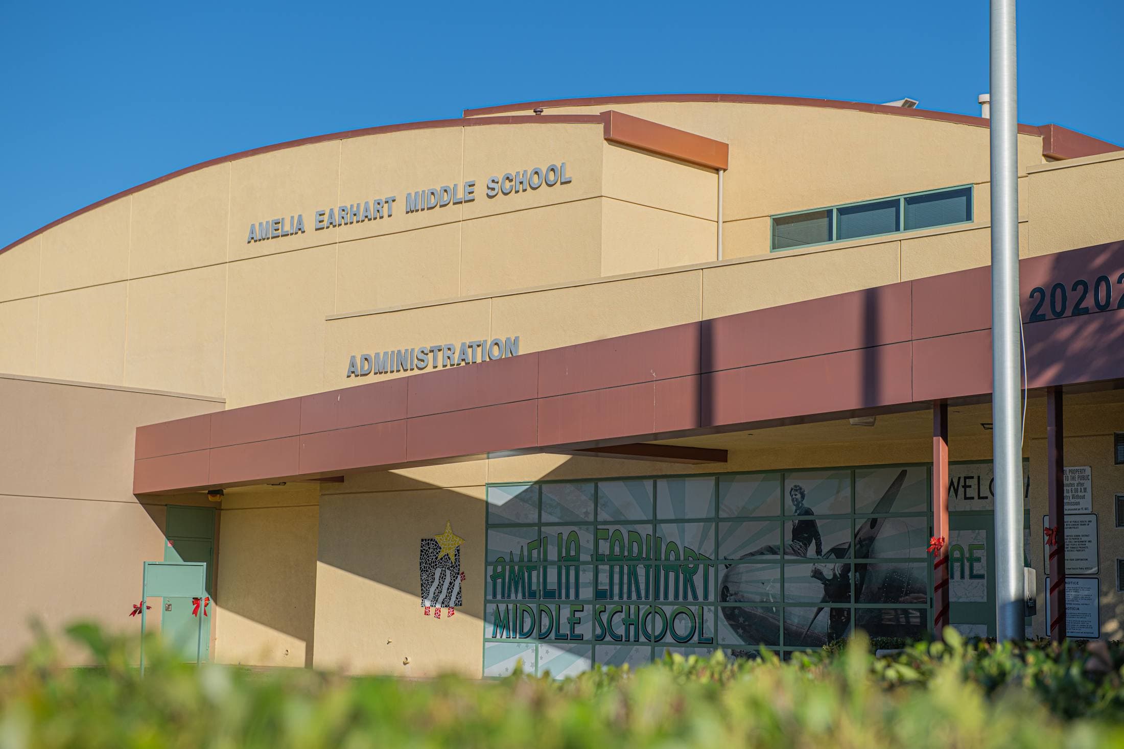 Amelia Earhart MS Front of Bldg