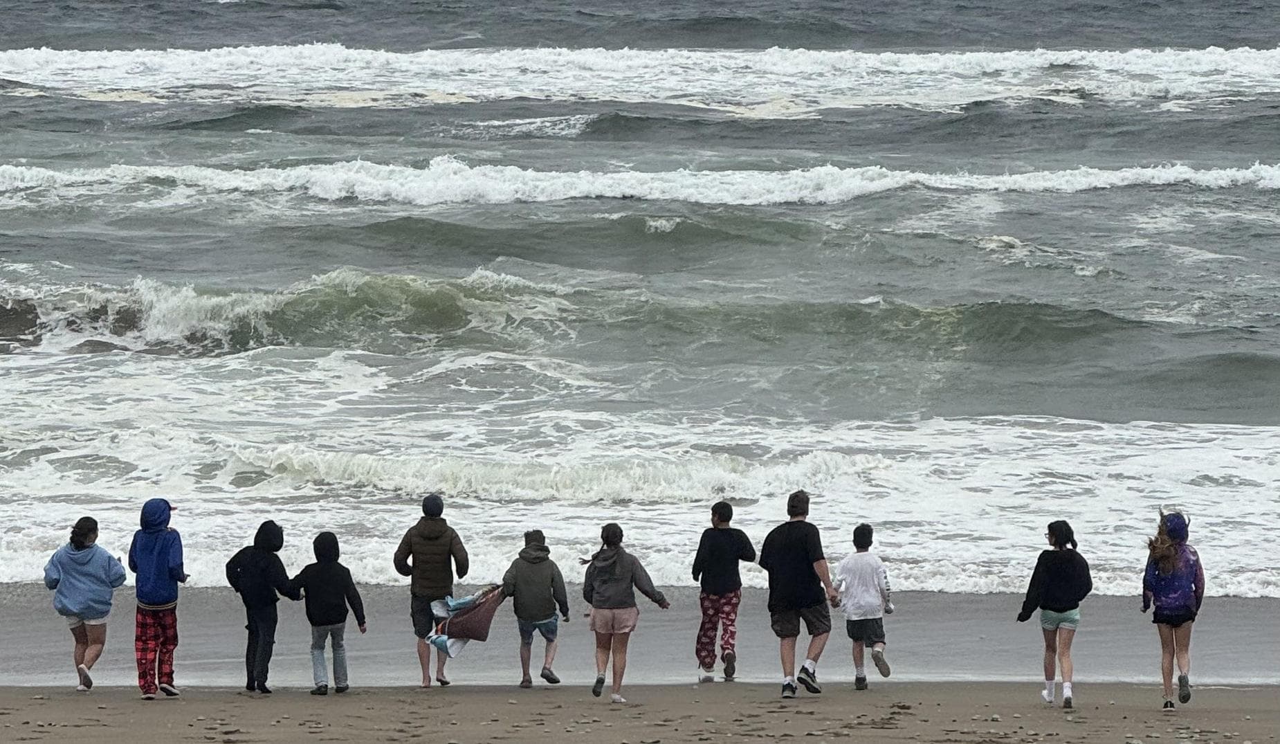 Students at the Pacific Ocean